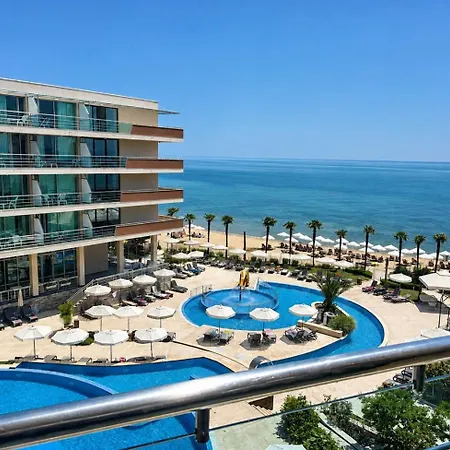 Sandy Bay Hotel