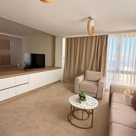מלון Sandy Bay 4*