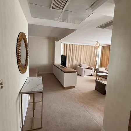 Hotel Sandy Bay