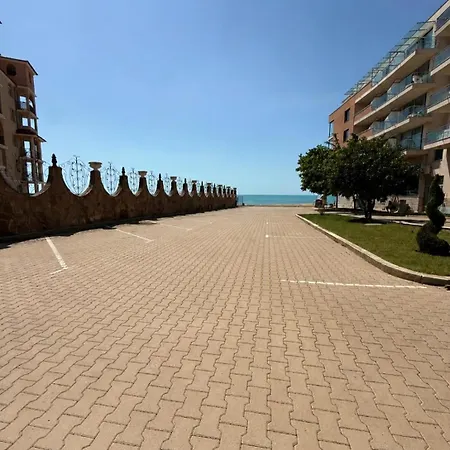 מלון Sandy Bay 4*