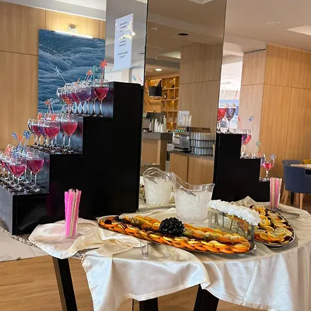 Hotel Sandy Bay 4*