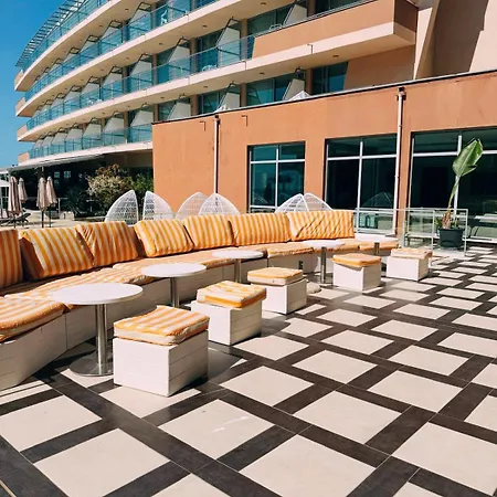 Hotel Sandy Bay
