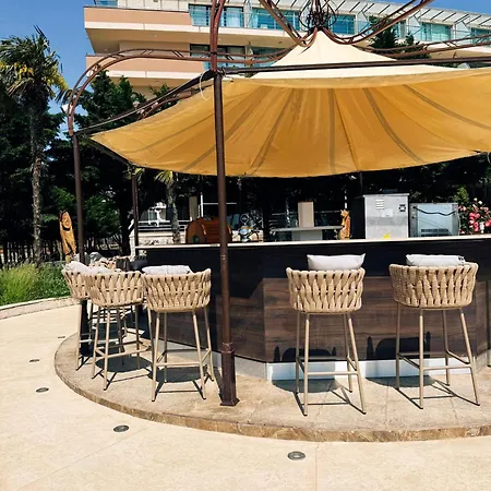 Sandy Bay Hotel 4*