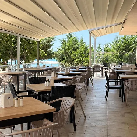 Sandy Bay 4*